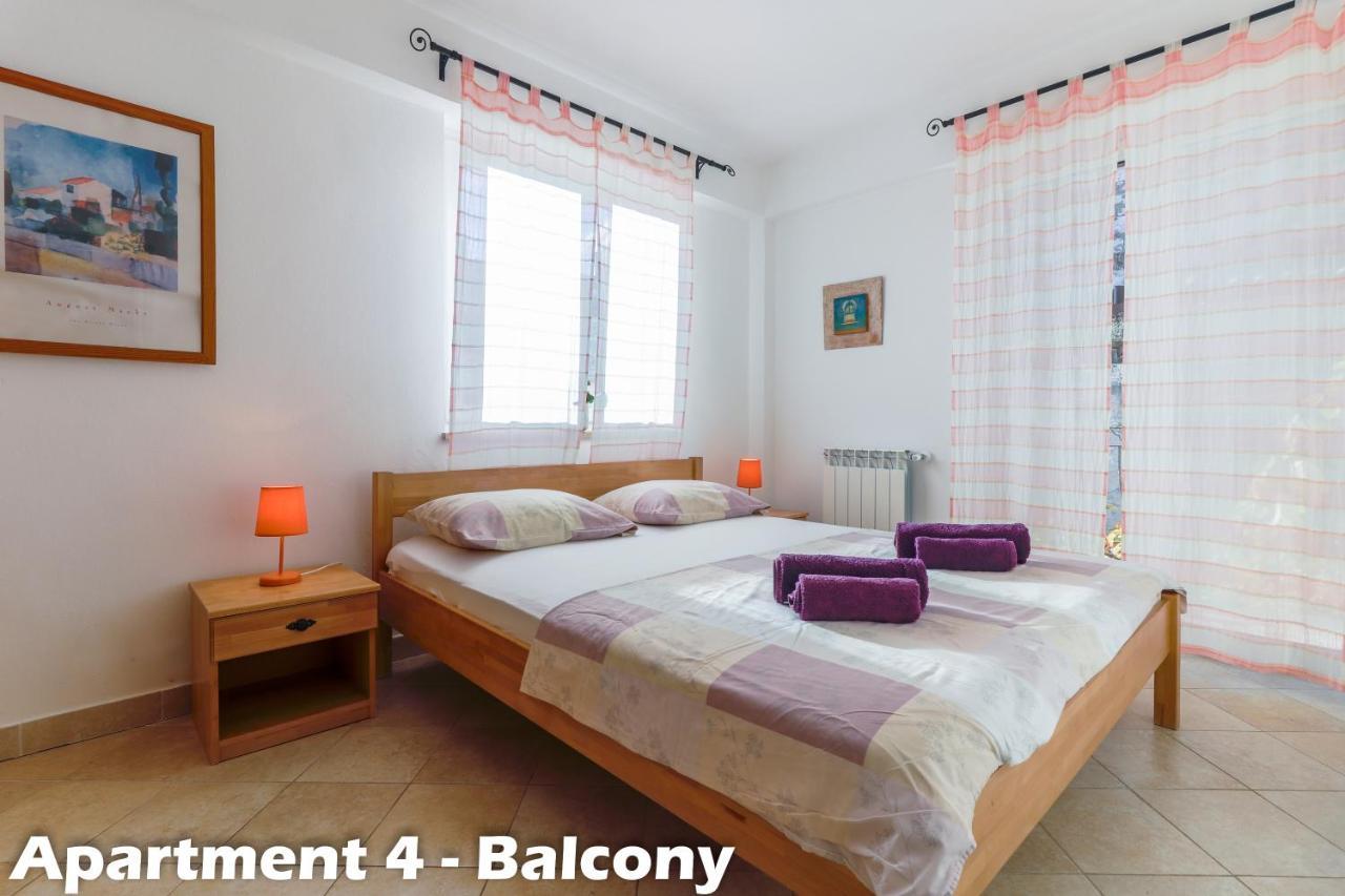 Art Apartments Vrsar Exterior photo